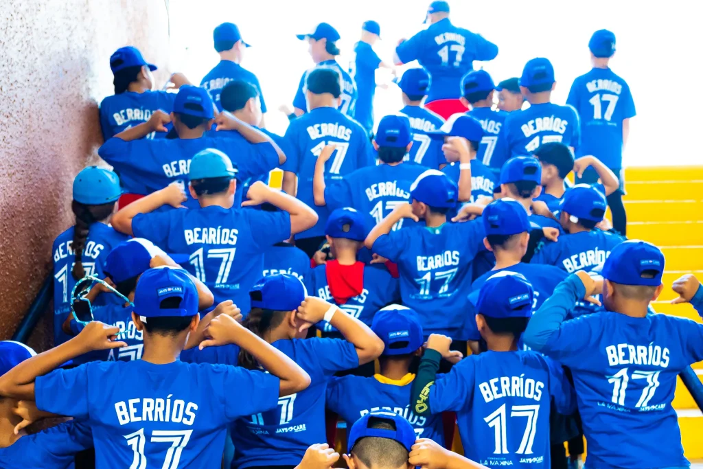 Éxito de Clínicas de Béisbol «PlayBall Weekend» - Fundación La Makina